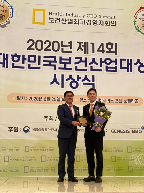 a744cd55aa23030.jpg